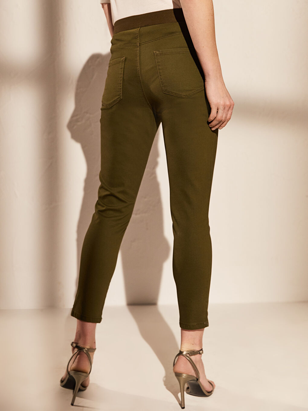 Haki Ekstra Dar Fit Kadın Pantolon-2