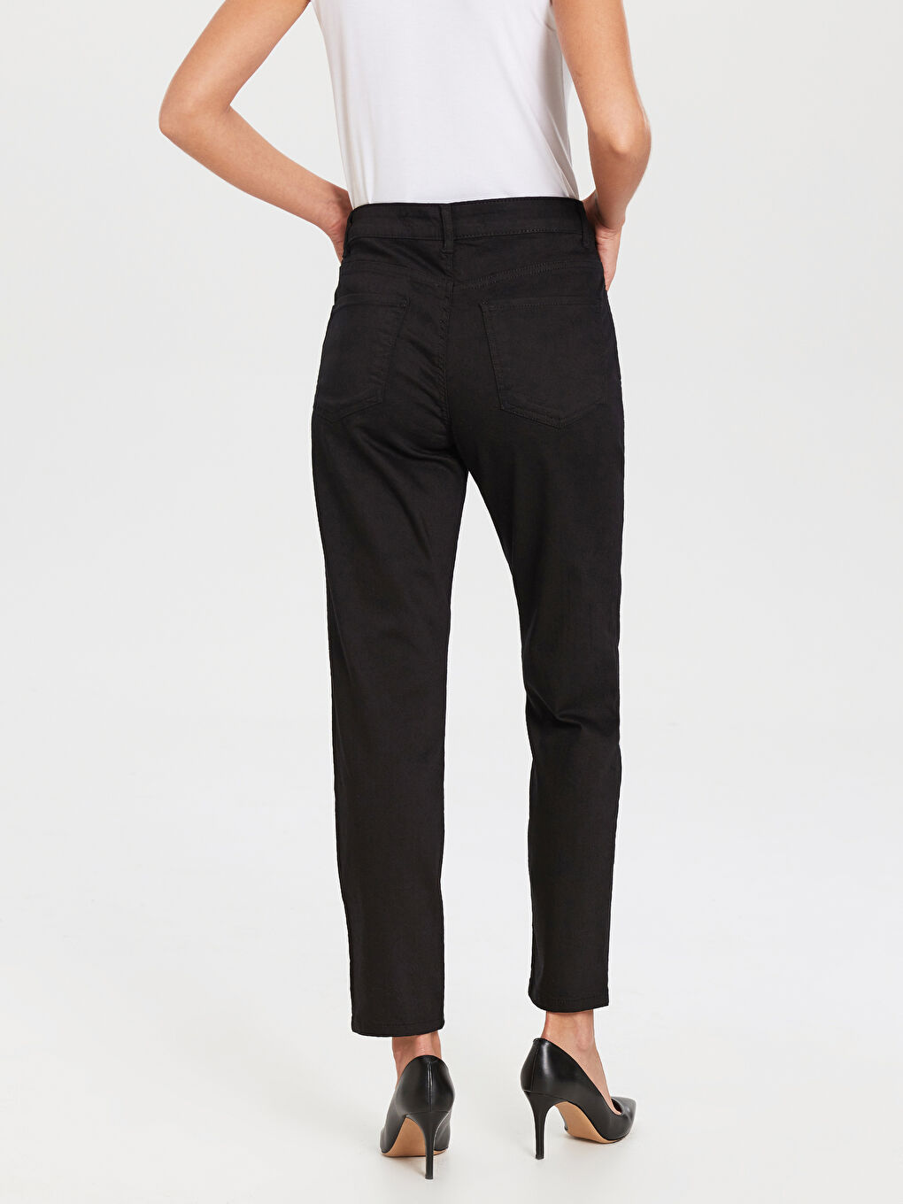 Siyah Mom Fit Kadın Jean-4