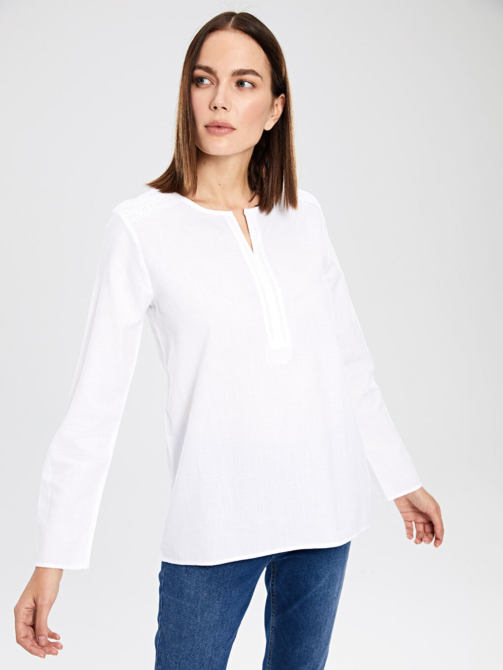 Beyaz Dantel Detaylı Pamuklu Uzun Kollu Kadın Bluz-1