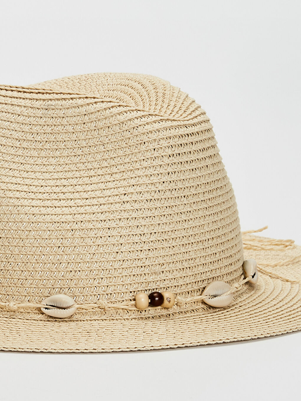 قبعة قش للسيدات بتفاصيل صدف البحر-2