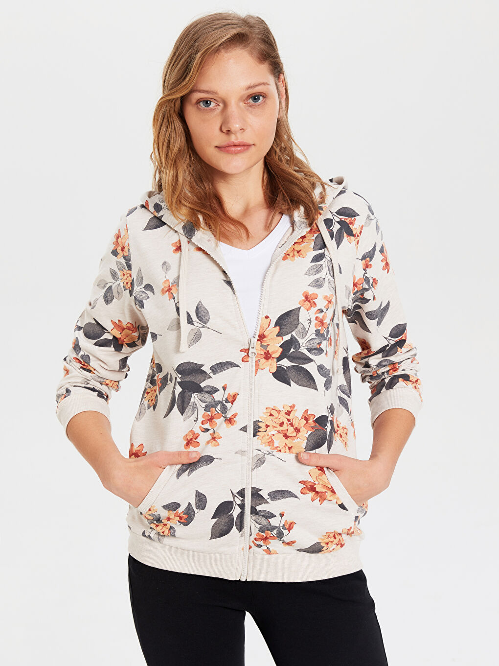 LCWAIKIKI Basic Hooded Patterned Long Sleeve Women's Zipper Sweatshirt -0S2110Z8-LQB