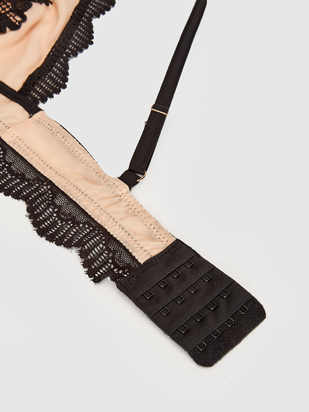 Fancy T-shirt Bra with Scallop Detail-3