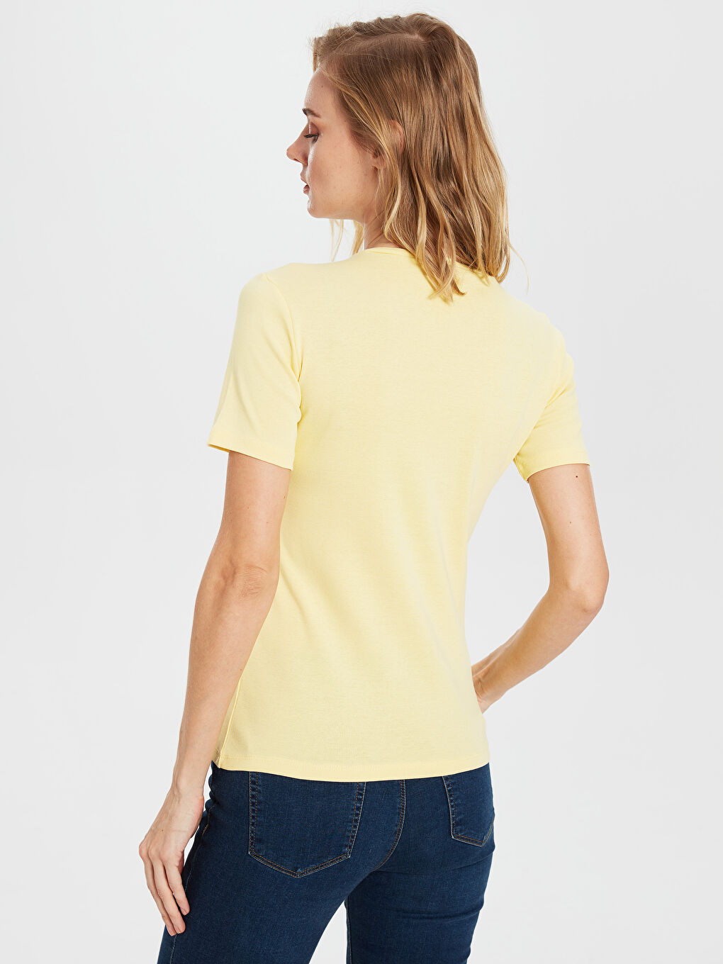 تيشيرت قطن أساسي كم قصير مستقيم للسيدات-3