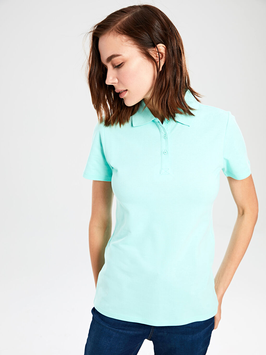 تيشيرت نسائي قطن بياقة بولو وأكمام قصيرة وقصة مستقيمة-1