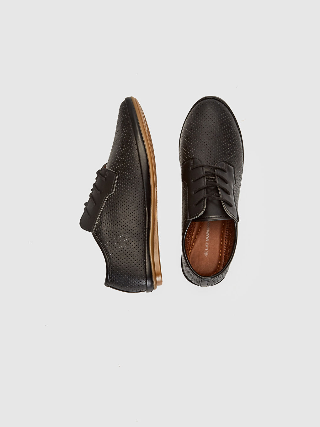 Siyah Bağcıklı Deri Görünümlü Kadın Klasik Ayakkabı-1