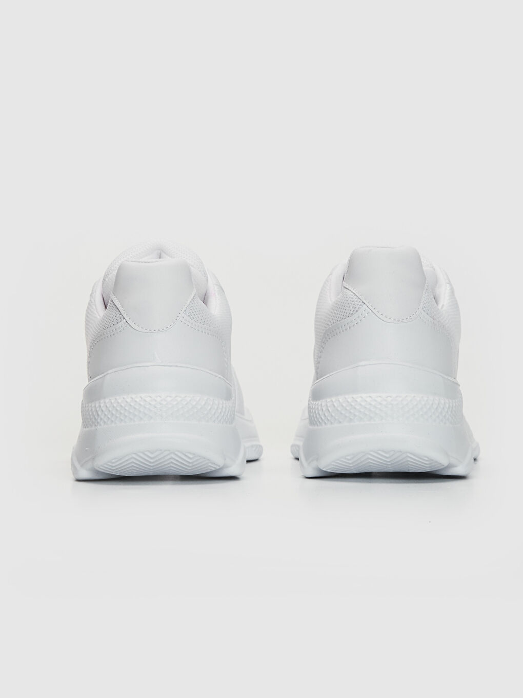 Beyaz Kalın Tabanlı File Detaylı Kadın Spor Ayakkabı-4