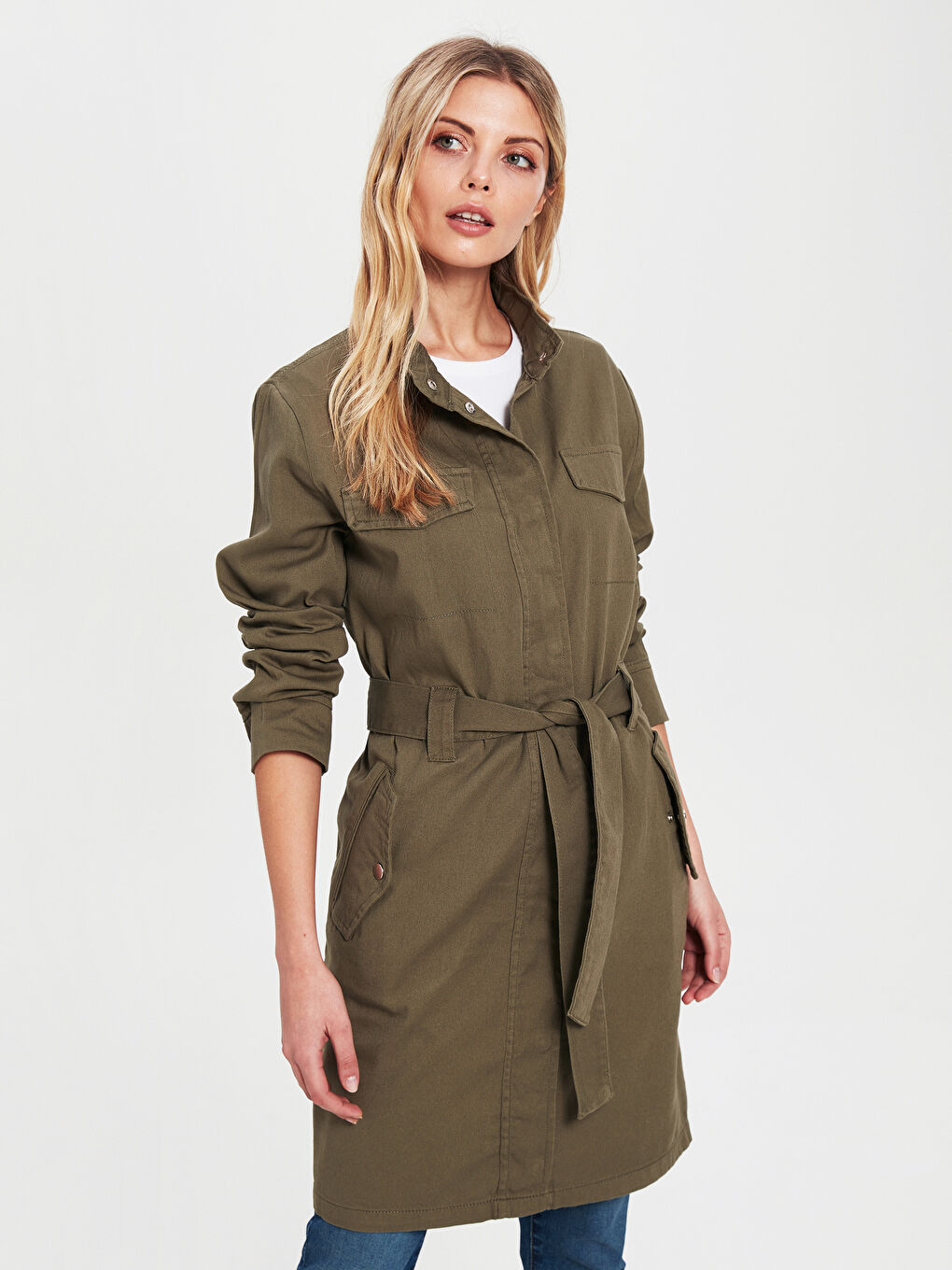 Haki Dik Yaka Kuşaklı Uzun Kollu Kadın İnce Mont