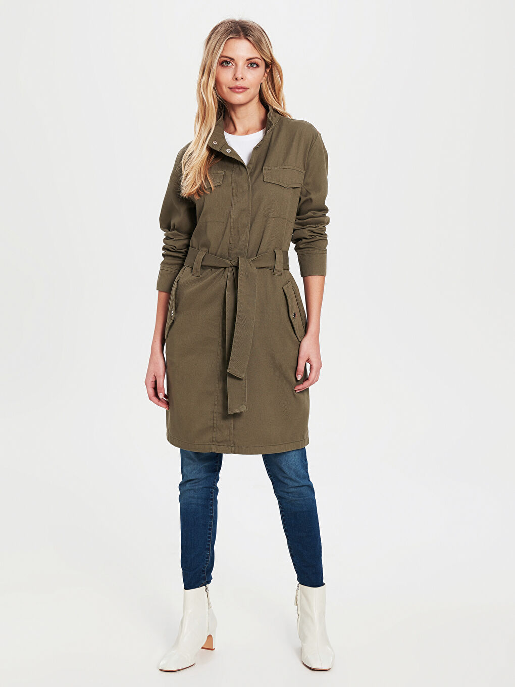 Haki Dik Yaka Kuşaklı Uzun Kollu Kadın İnce Mont-1