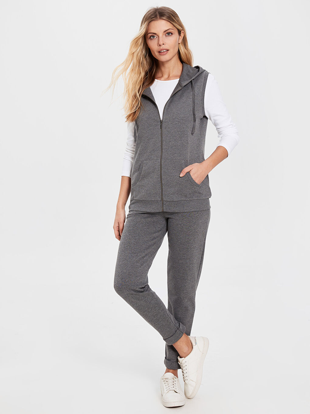 Antrasit Kadın Kapüşonlu Düz Yelek-2