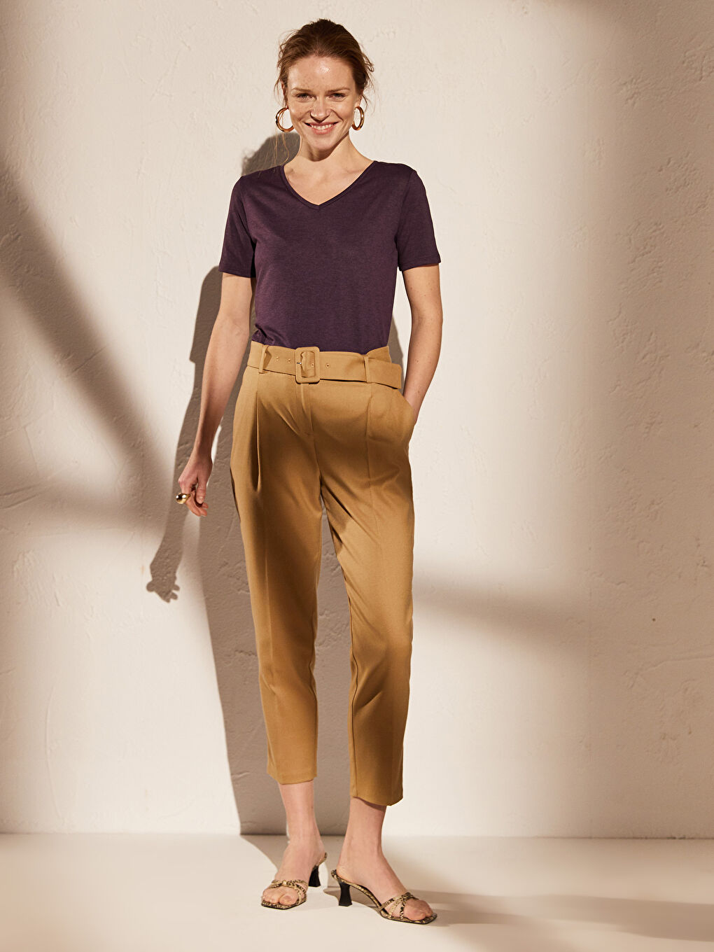 Mor V Yaka Viskon Kısa Kollu Kadın Tişört-1