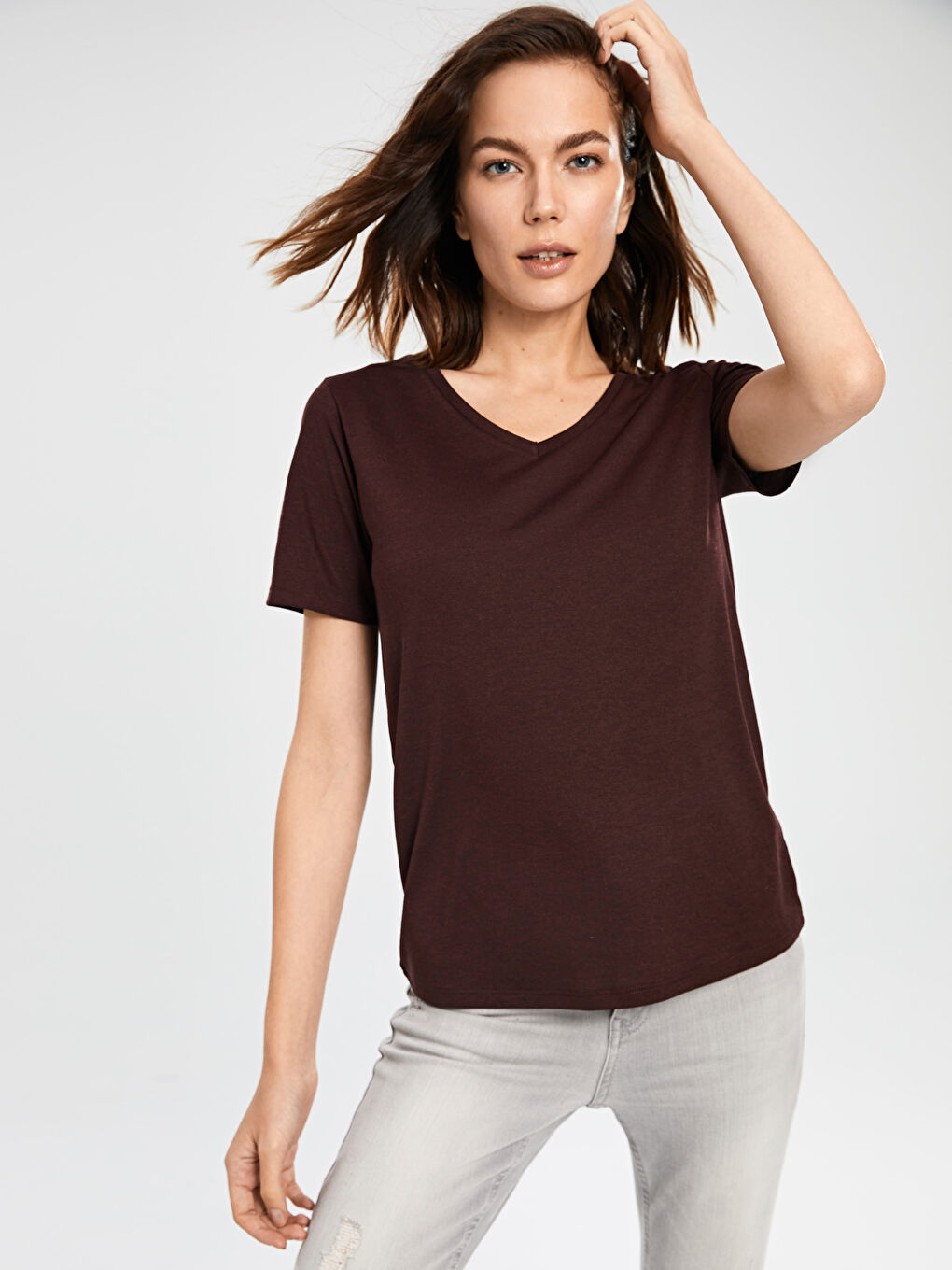 Bordo V Yaka Viskon Kısa Kollu Kadın Tişört-1