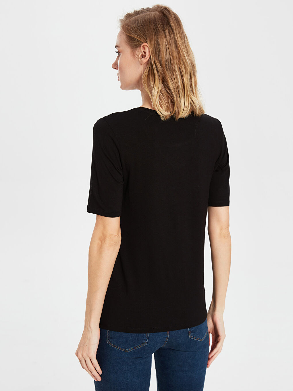 Женская футболка с коротким рукавом и v-образным вырезом-4