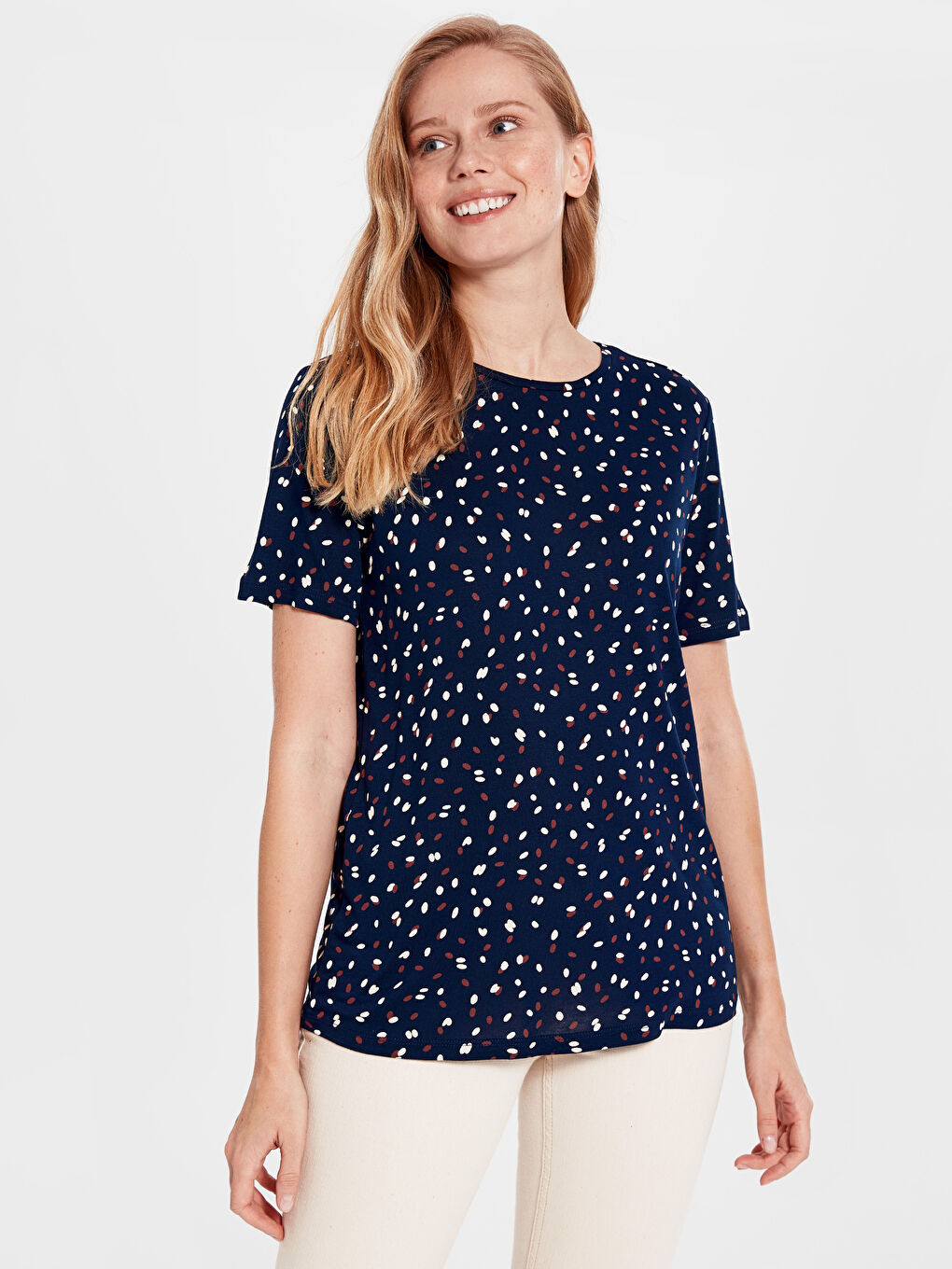 Lacivert Desenli Viskon Kısa Kollu Kadın Tişört-2