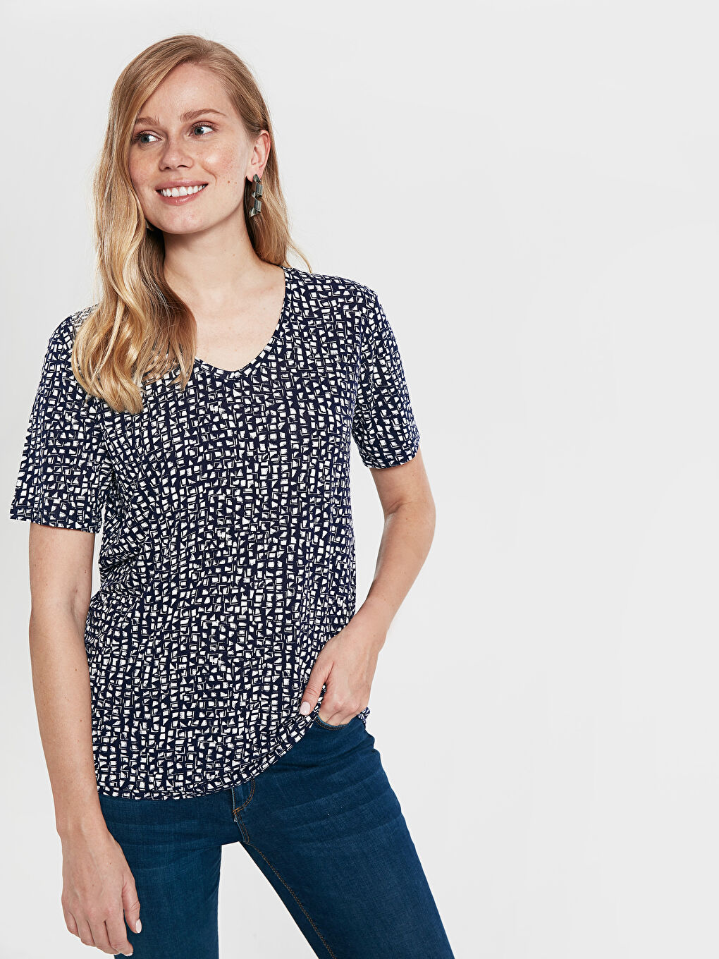 Тениски с Дълъг Ръкав и V-образно Деколте от Вискоза с Принт-2