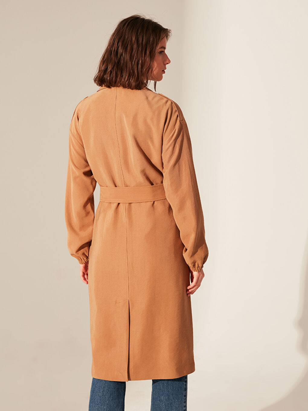Bej Kuşaklı İnce Uzun Kollu Oversize Kadın Trençkot-7