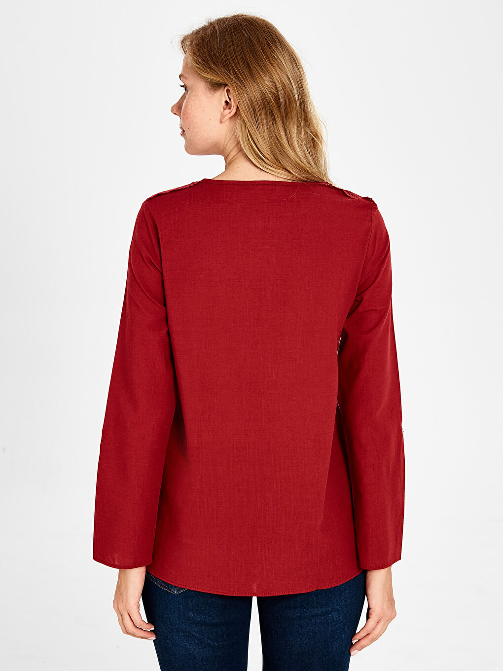 بلوزة كم طويل بقصة عادية للسيدات-3