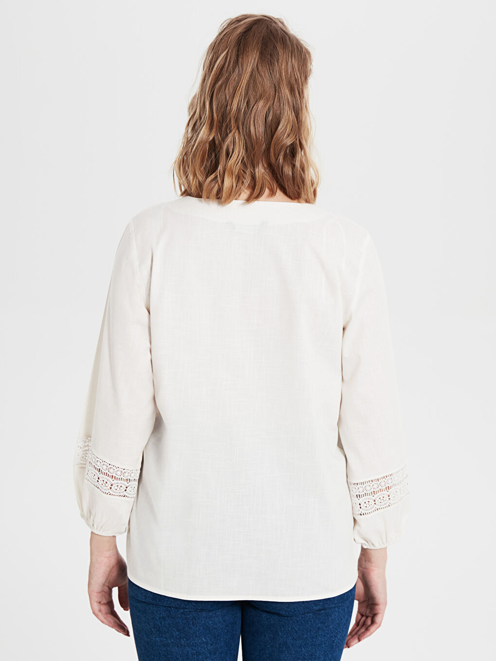 Ekru Dantel Detaylı Pamuklu Kadın Bluz-3