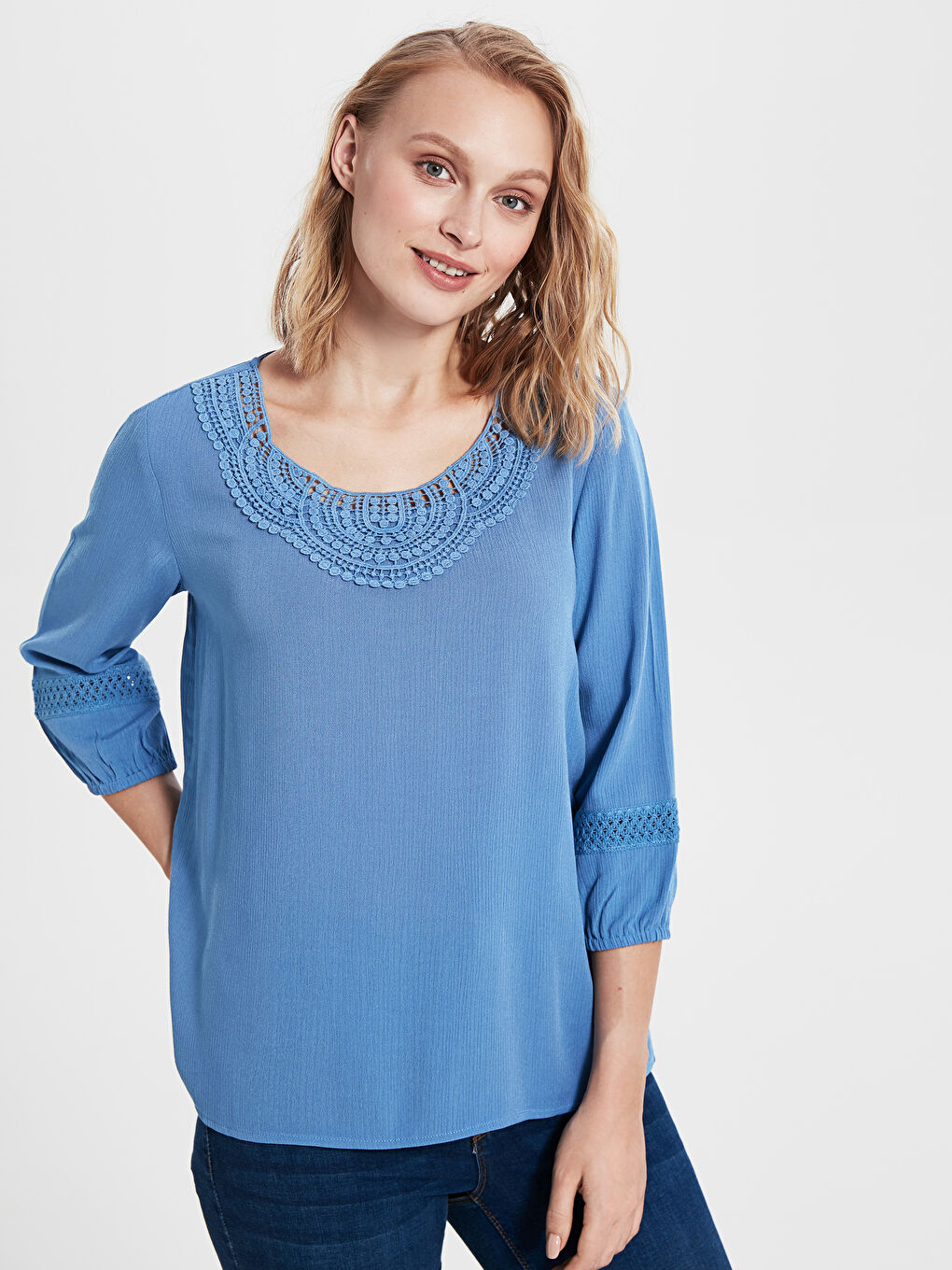 بلوزة نيلي نساء