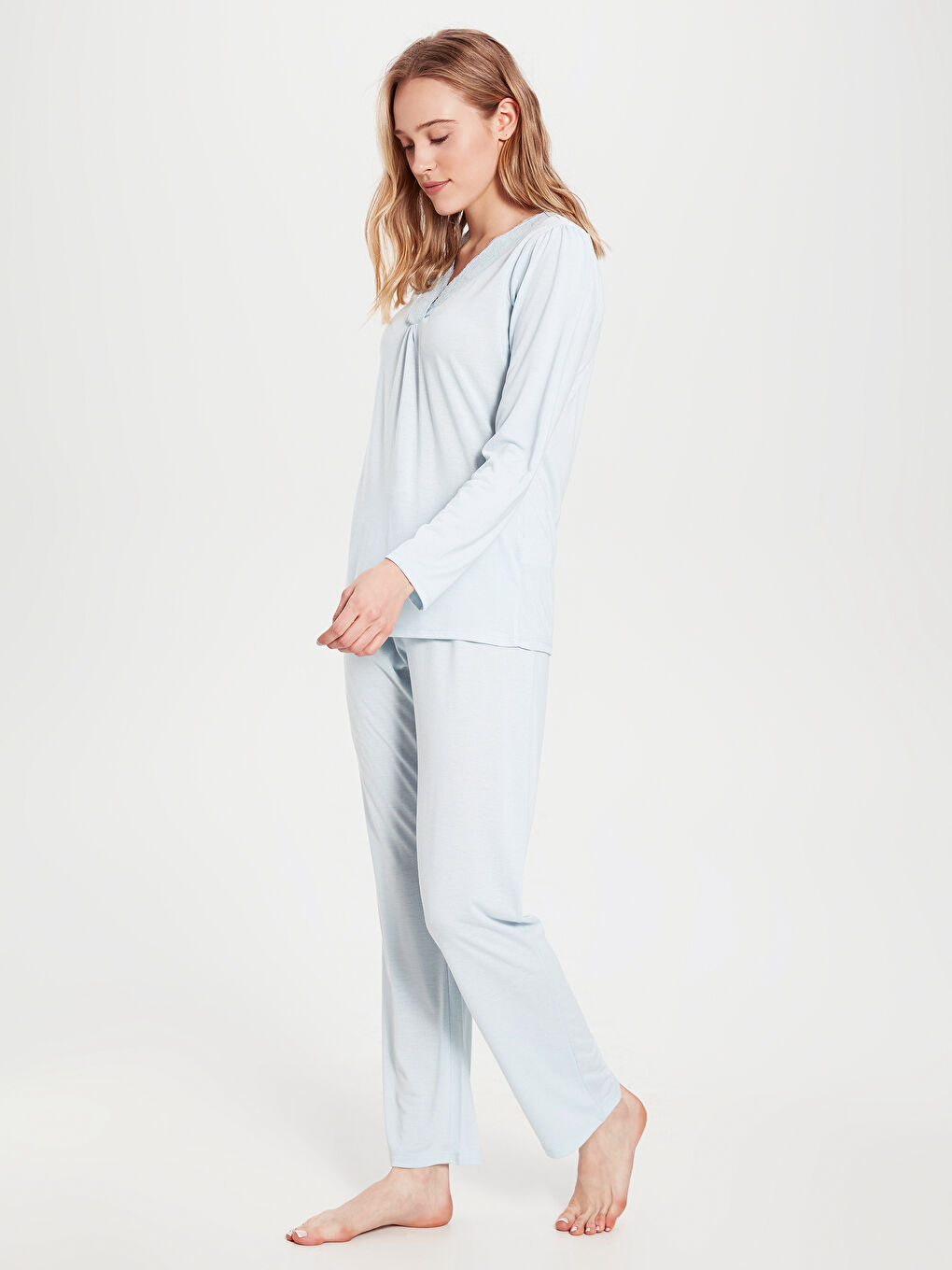 Mavi V Yaka Uzun Kollu Kadın Pijama Takım