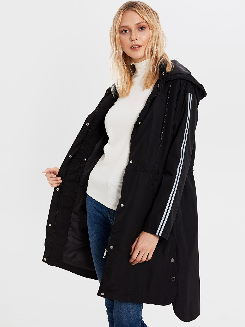 Siyah Kadın Kapüşonlu Düz Yağmurluk-1