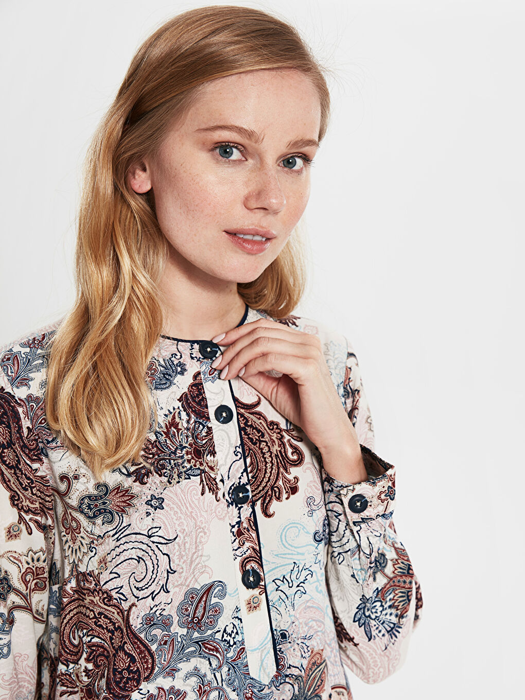 Туніка з коміром-стійкою та довгим рукавом для жінок-2