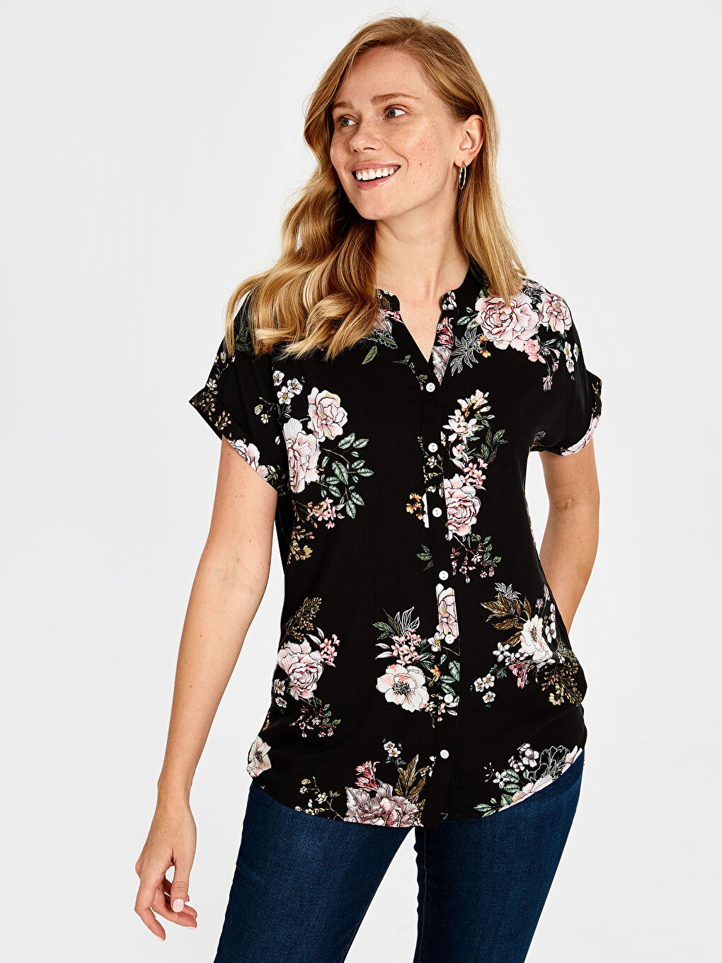 Siyah Standart Fit Kısa Kollu Kadın Gömlek-1