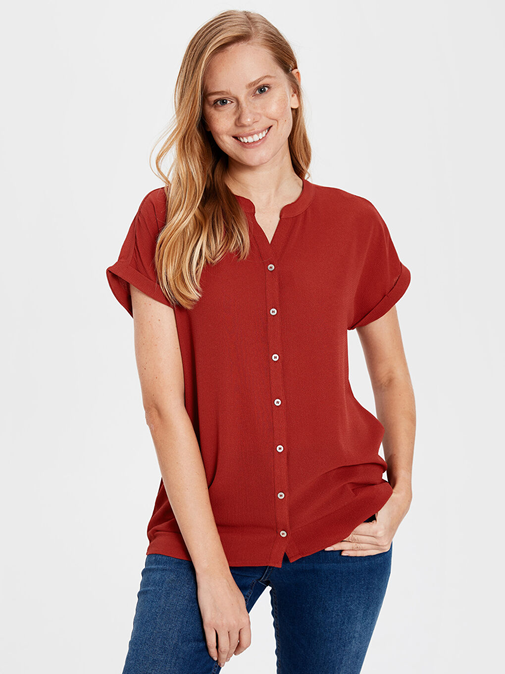 Bordo Kaçık Yaka Düz Kısa Kollu Kadın Gömlek-1