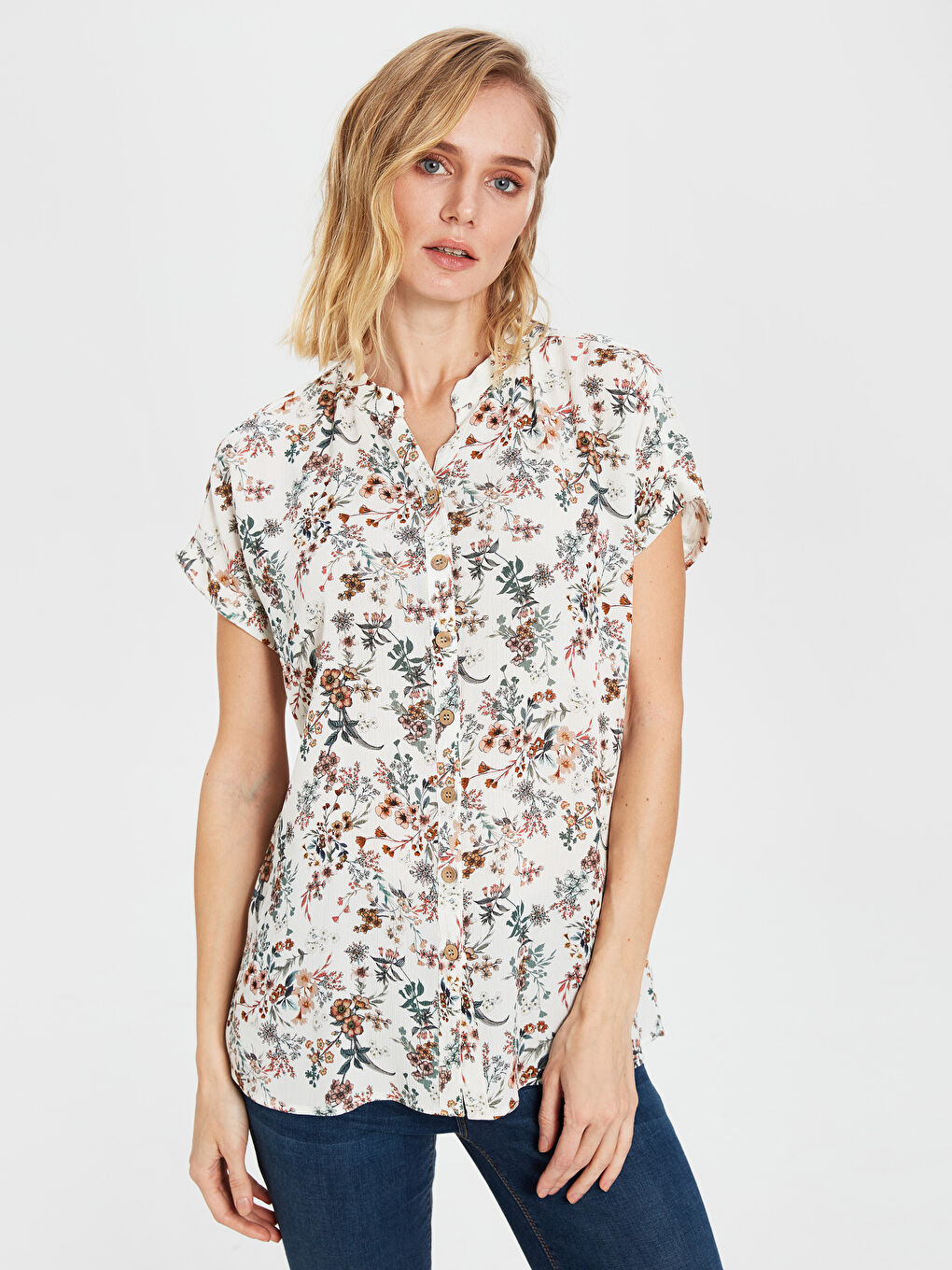 Chemise pour Femmes à Manches Courtes Froissée Coupe Régulière