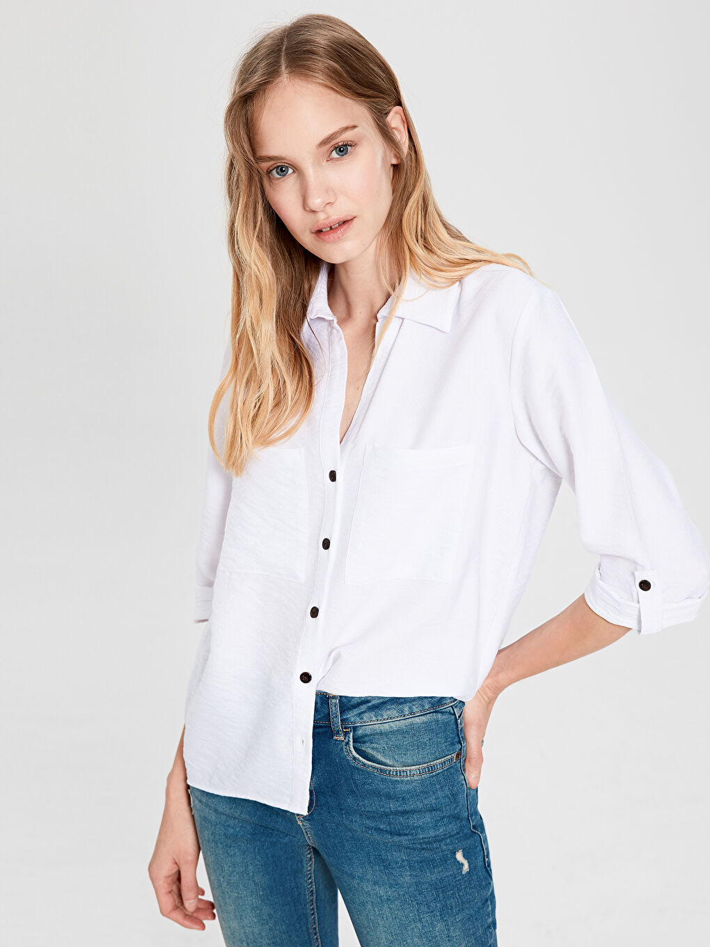 Beyaz Standart Fit Uzun Kollu Poplin Kadın Gömlek