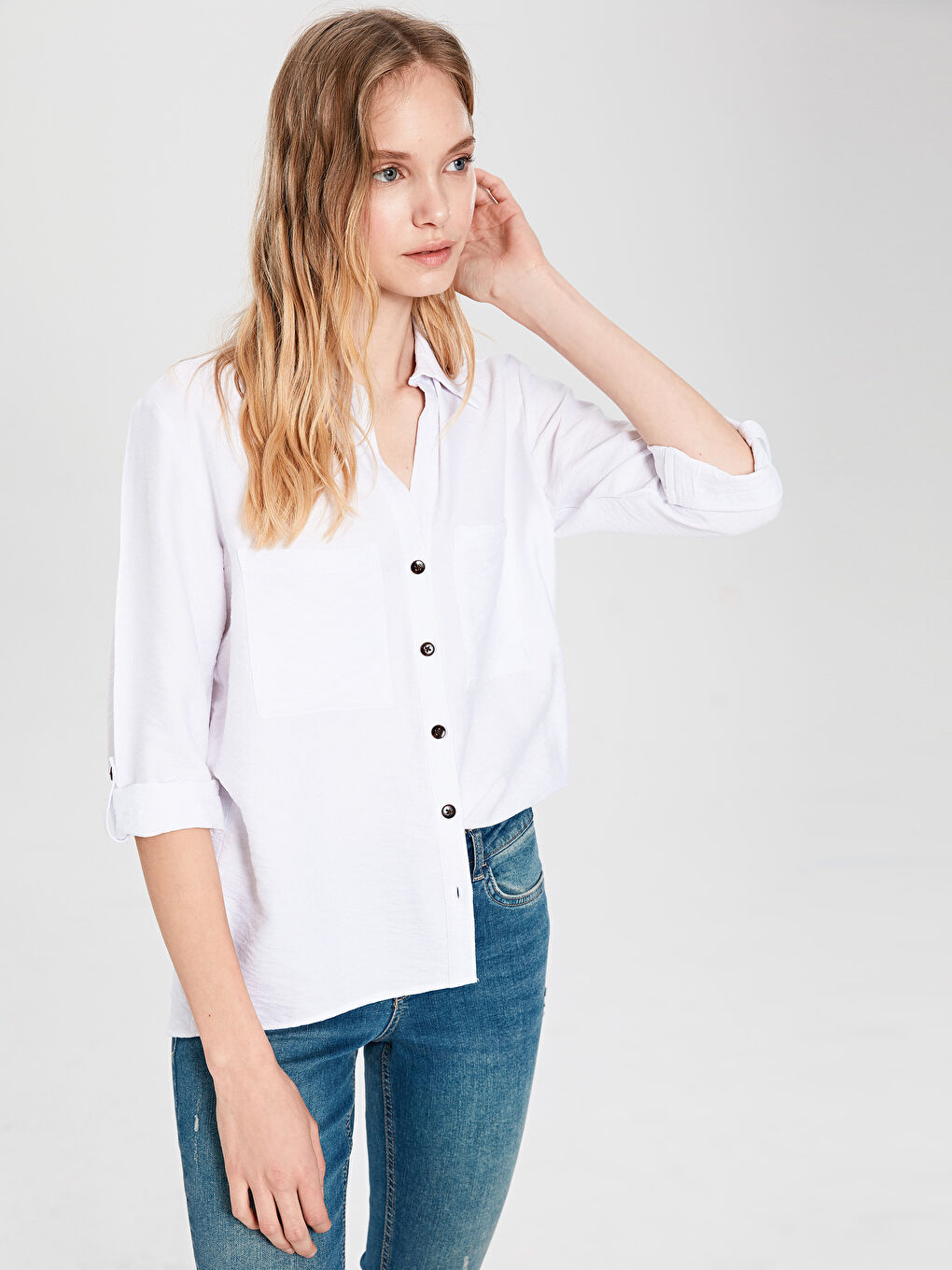 Beyaz Standart Fit Uzun Kollu Poplin Kadın Gömlek-1