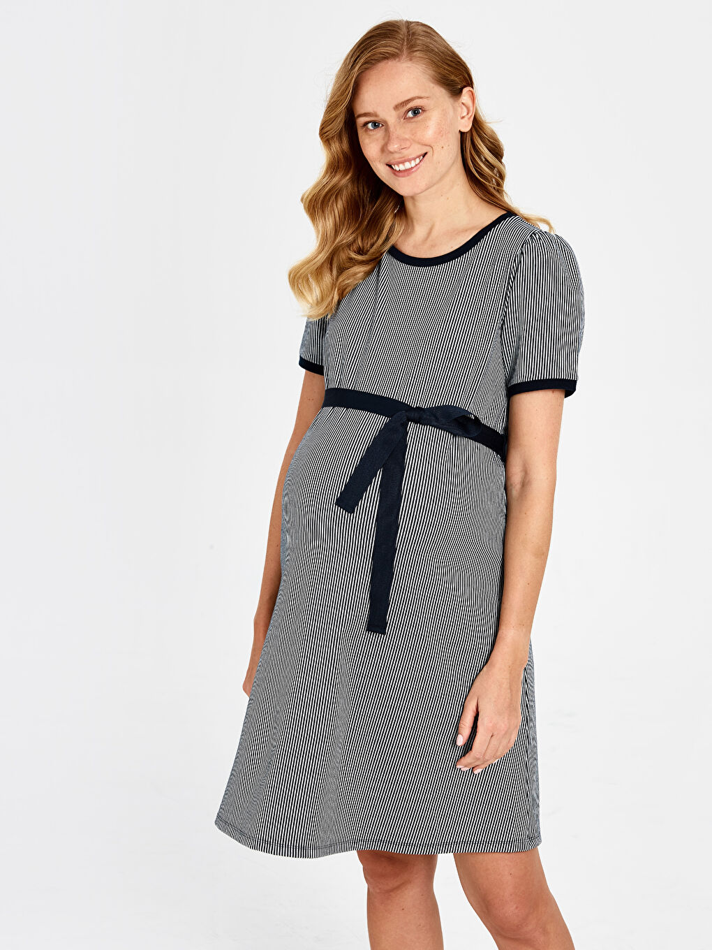 Lacivert Dokulu Kumaştan Kuşaklı Hamile Elbise