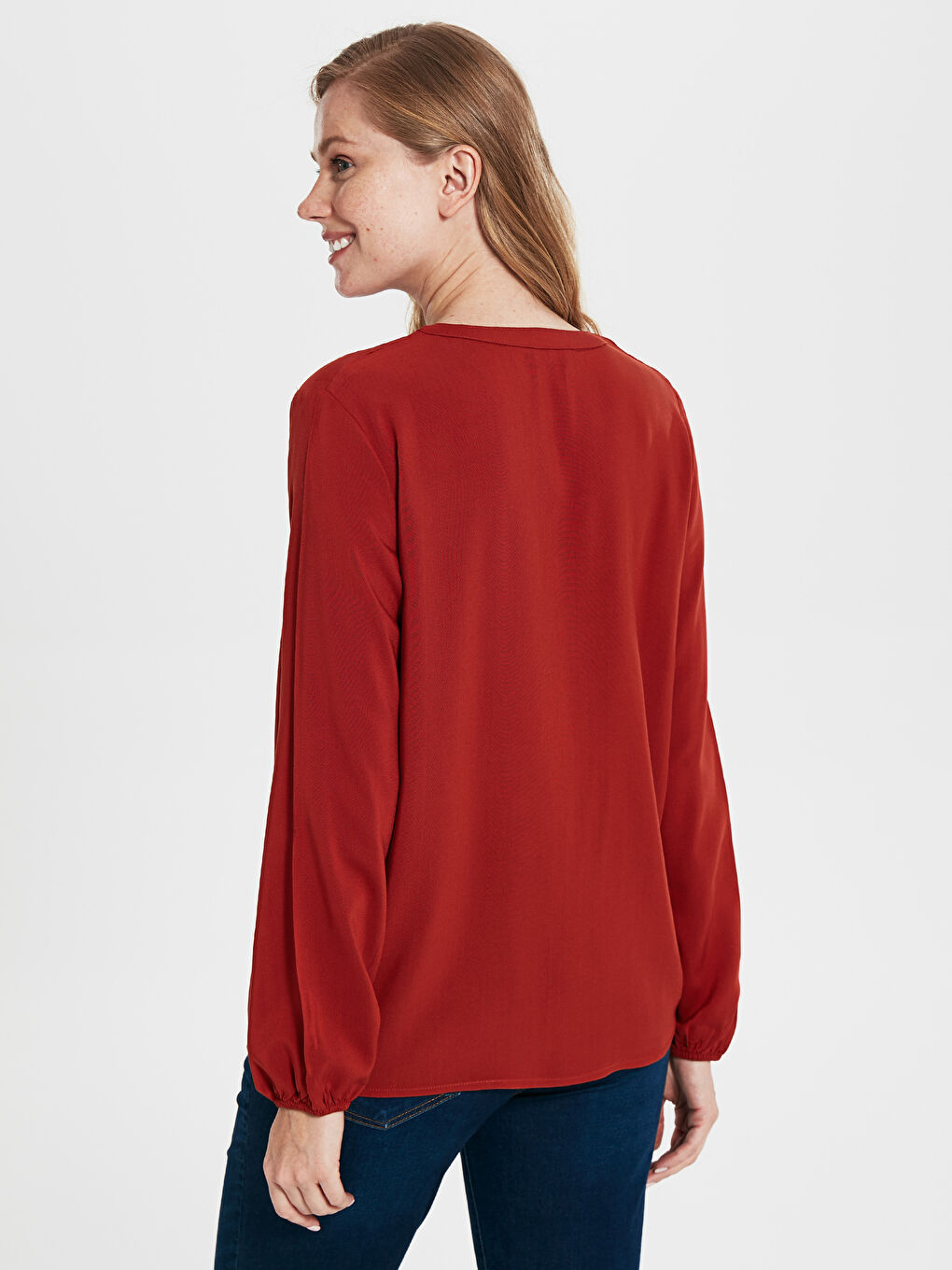 Bluza za Žene od Viskoze sa Kragnom na Vezanje, Regularnog Kroja i Dugih Rukava-2