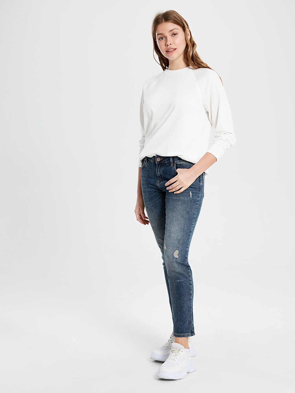 جينز نسائي بقصة ضيقة-1