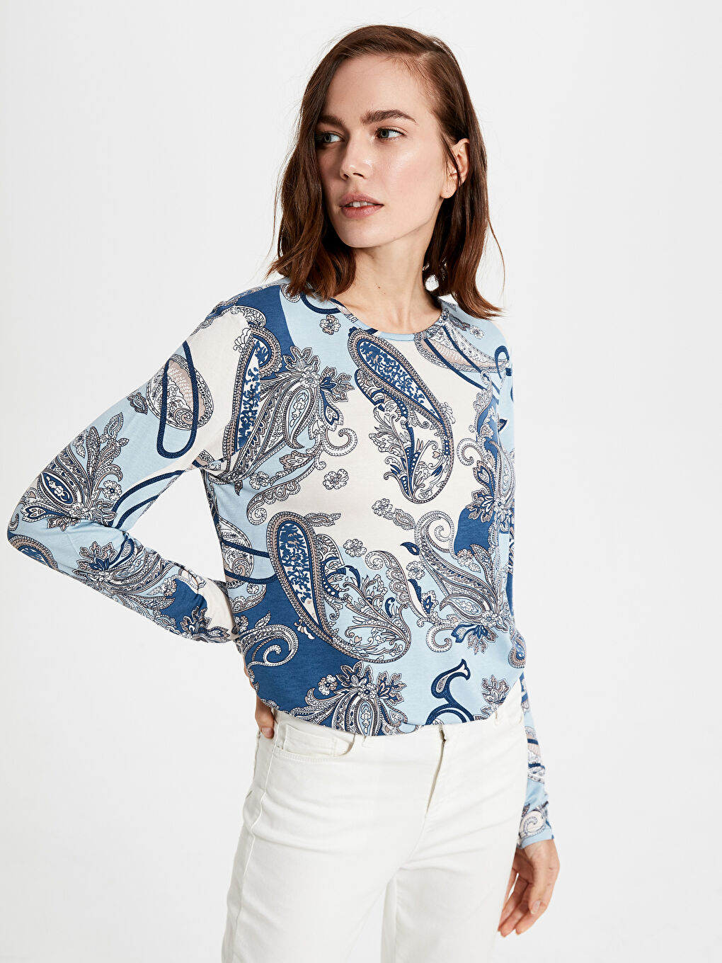 Lacivert Desenli Bisiklet Yaka Uzun Kollu Kadın Tişört-1