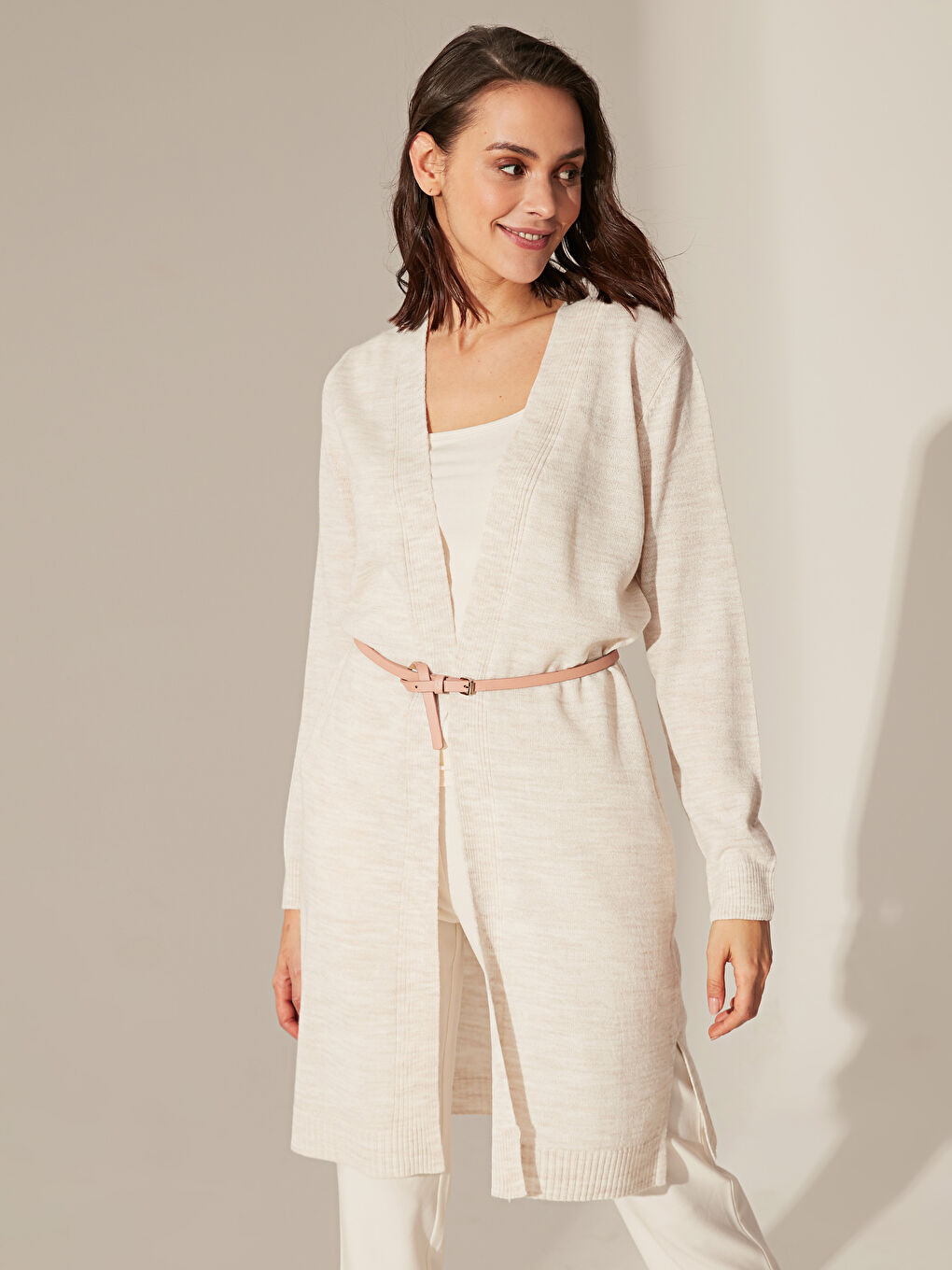 Bej Şal Yaka Düz Uzun Kollu Kadın Triko Hırka