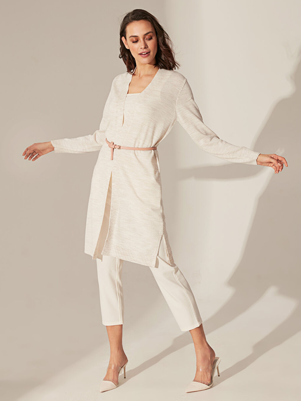 Bej Şal Yaka Düz Uzun Kollu Kadın Triko Hırka-2