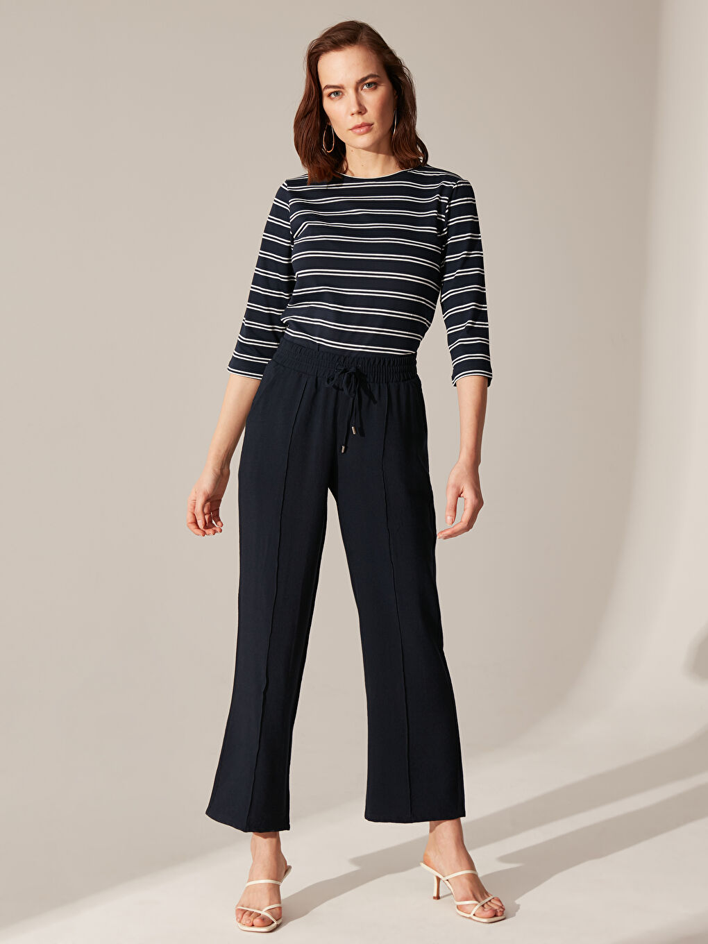 Lacivert Beli Lastikli Geniş Paça Pantolon
