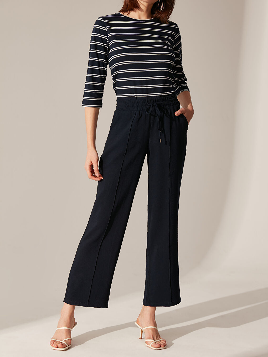 Lacivert Beli Lastikli Geniş Paça Pantolon-4