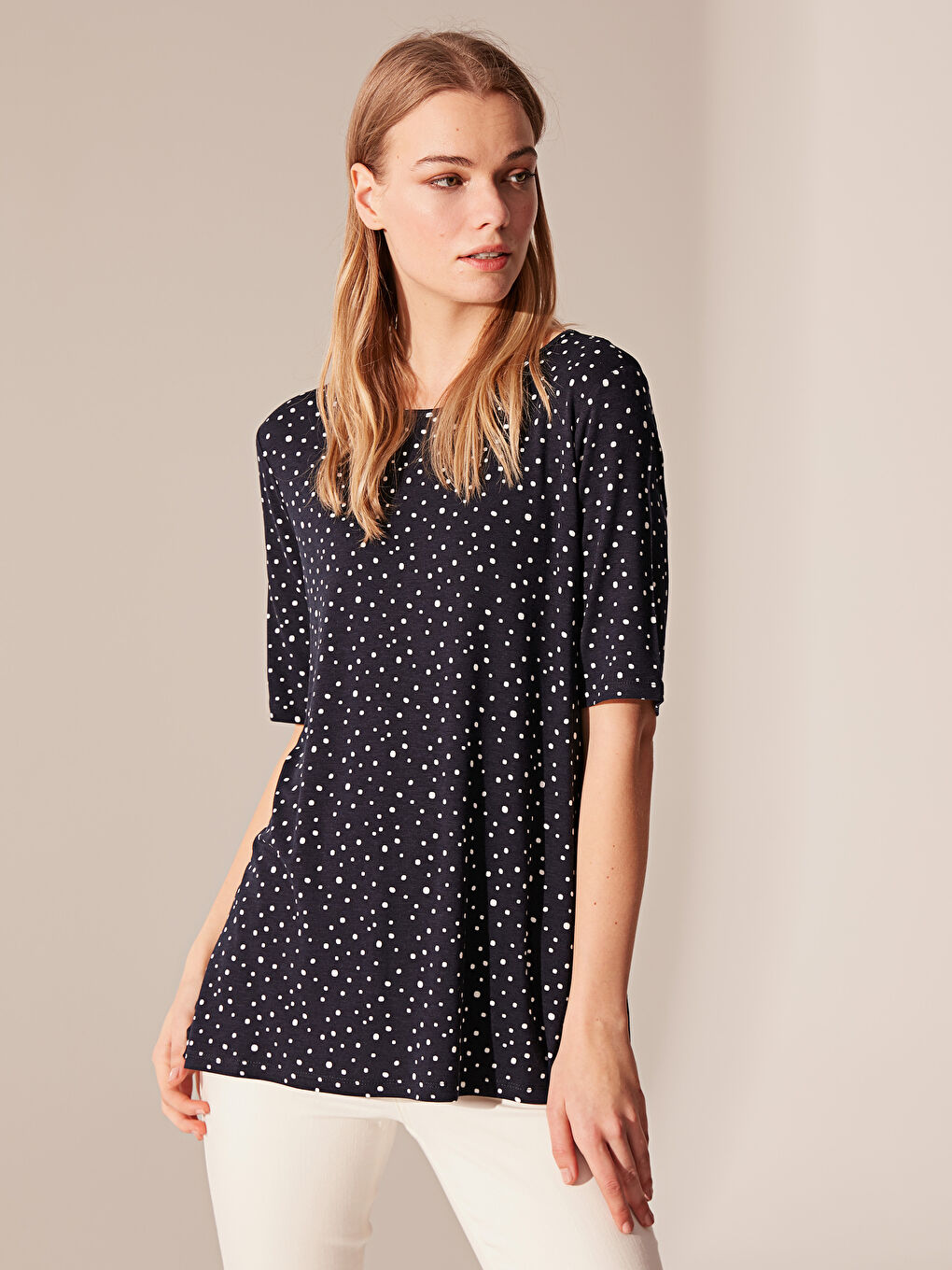 Lacivert Bisiklet Yaka Kısa Kollu Kadın Tişört-2