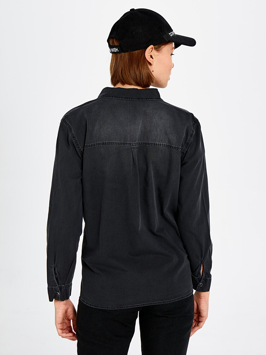 Siyah Standart Fit Uzun Kollu Kadın Jean Gömlek-3