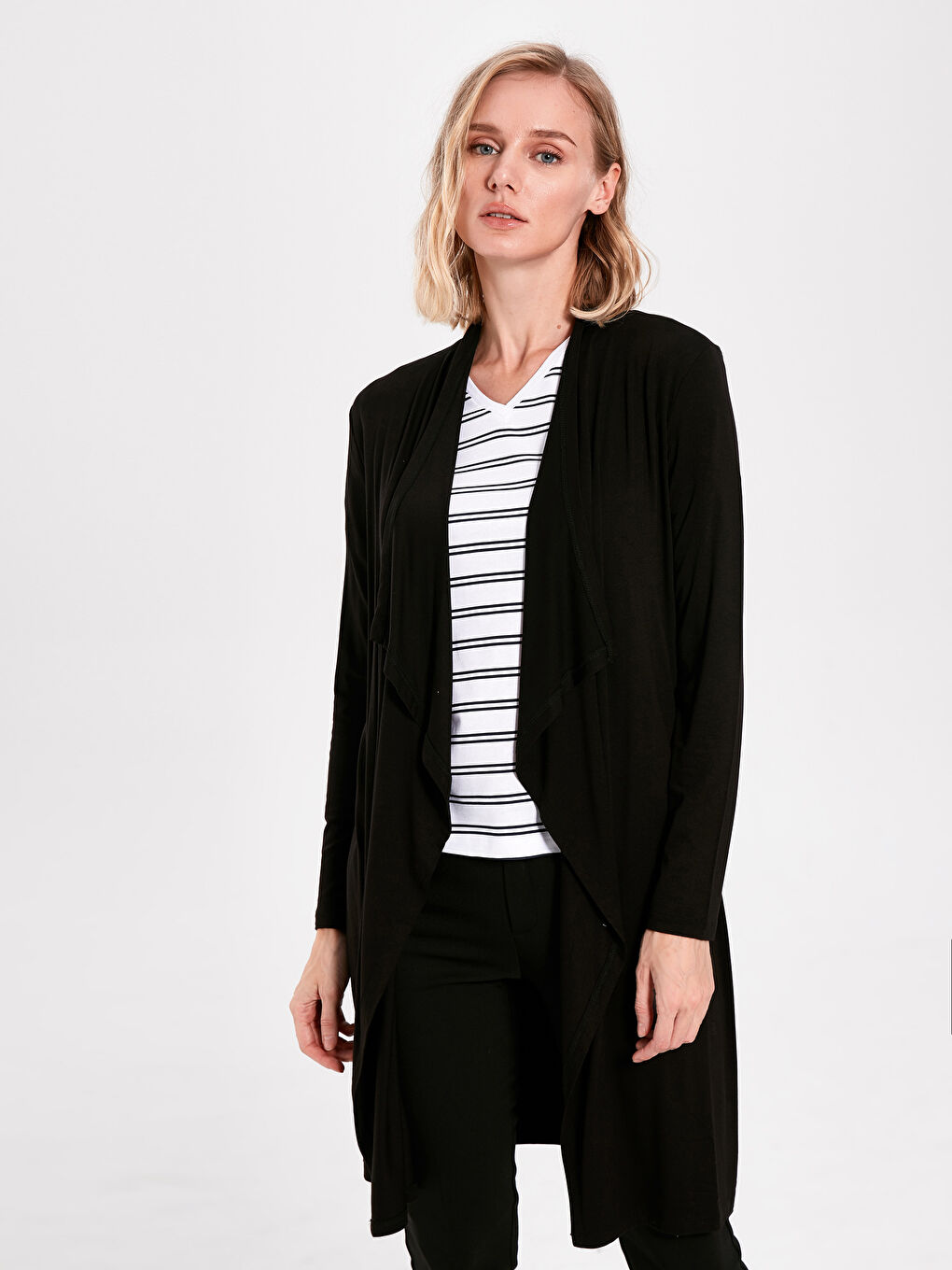 Woman BLACK Zip-Up Sweatshirt