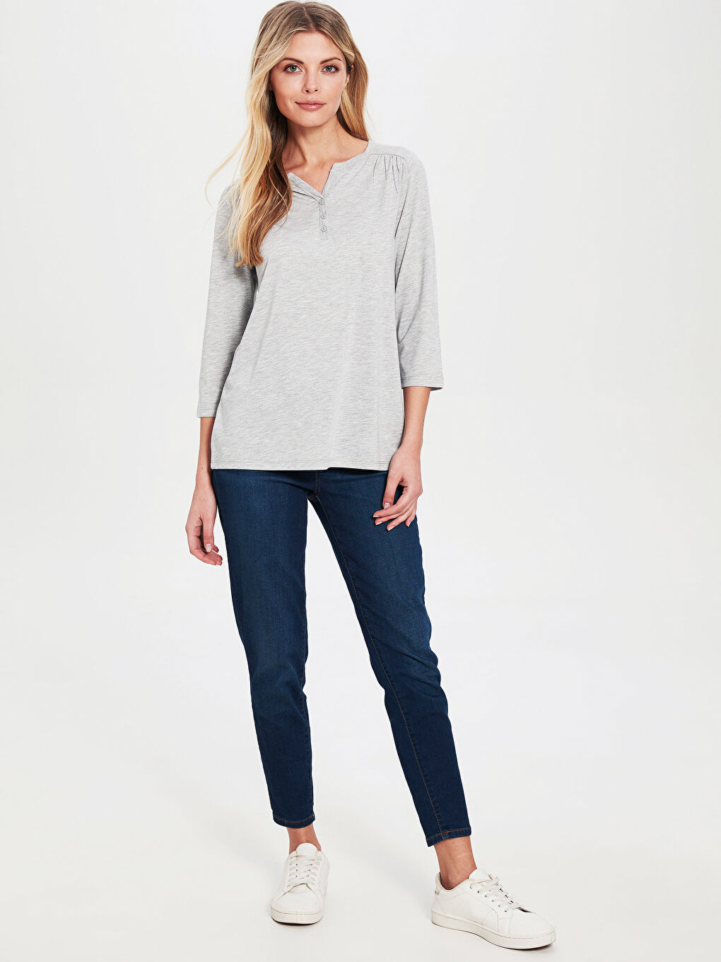 Gri Kaçık Yaka Düz Uzun Kolu Kadın Tişört-1