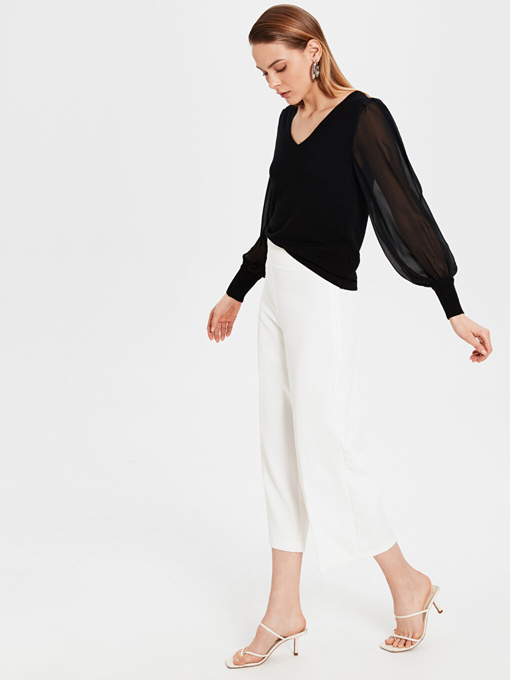 Siyah V Yaka Uzun Kollu Kadın Kazak-3