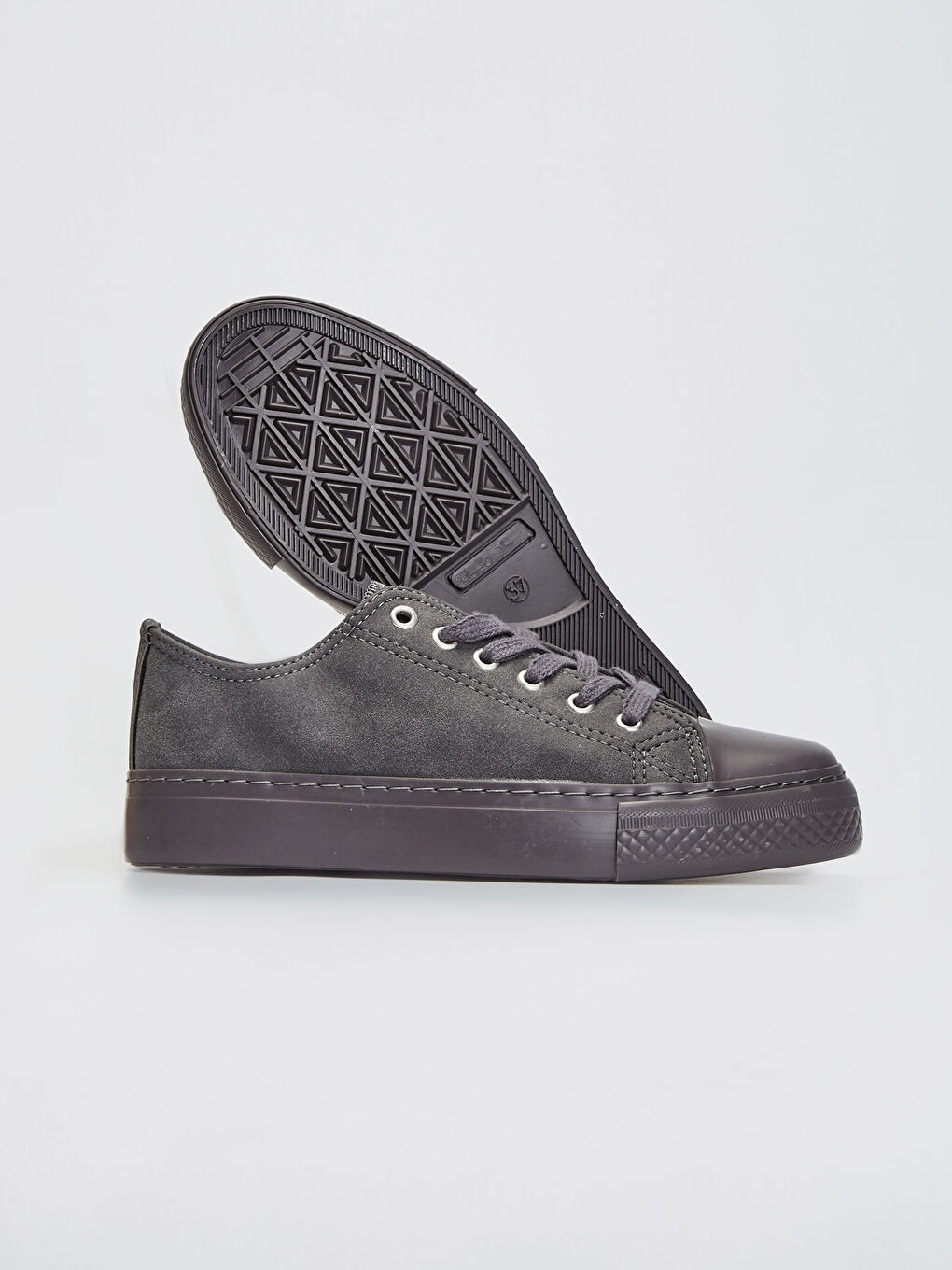 Gri Deri Görünümlü Bağcıklı Kadın Spor Ayakkabı-2