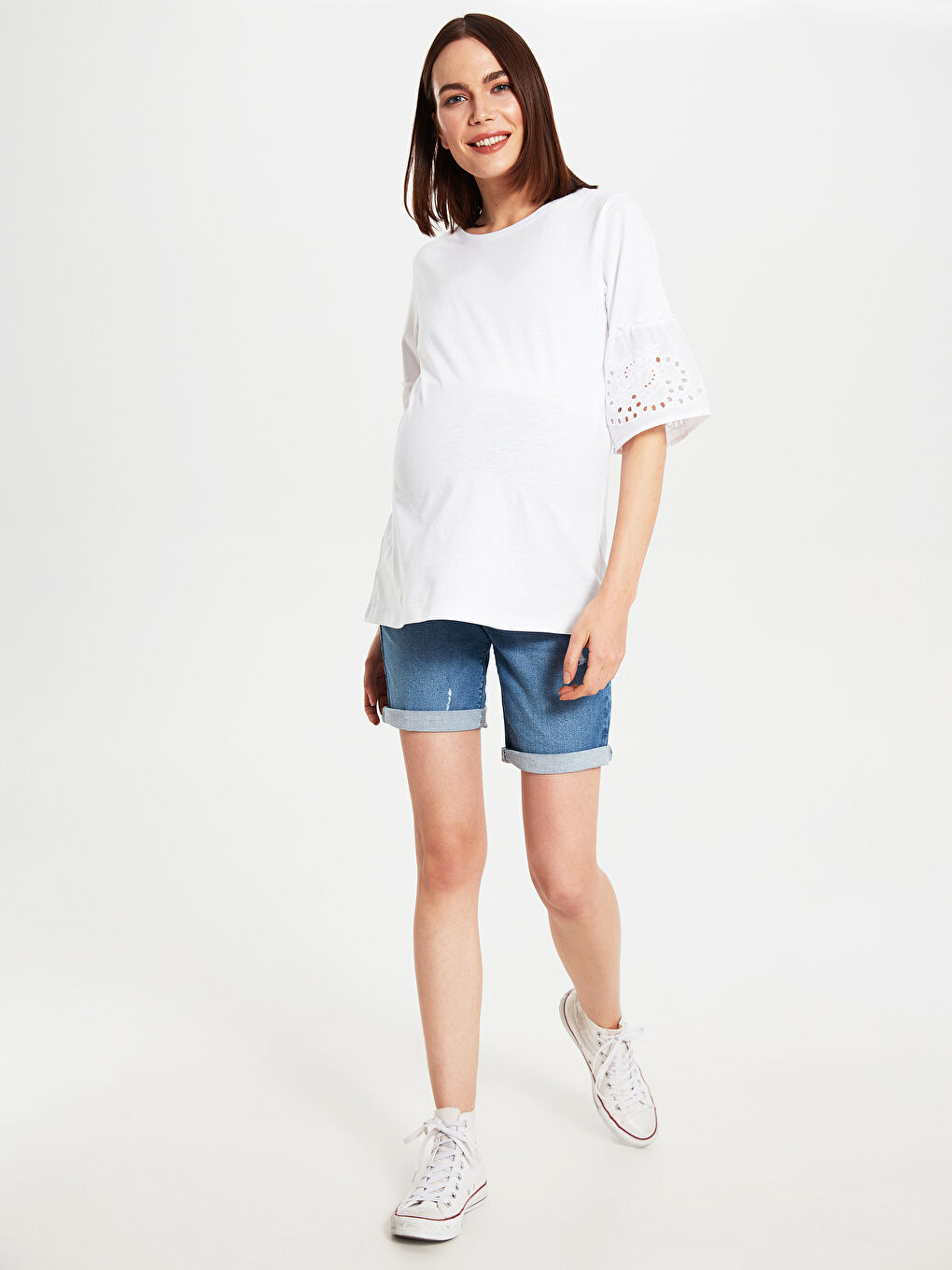 Beyaz Bisiklet Yaka Kısa Kollu Hamile Tişört-6