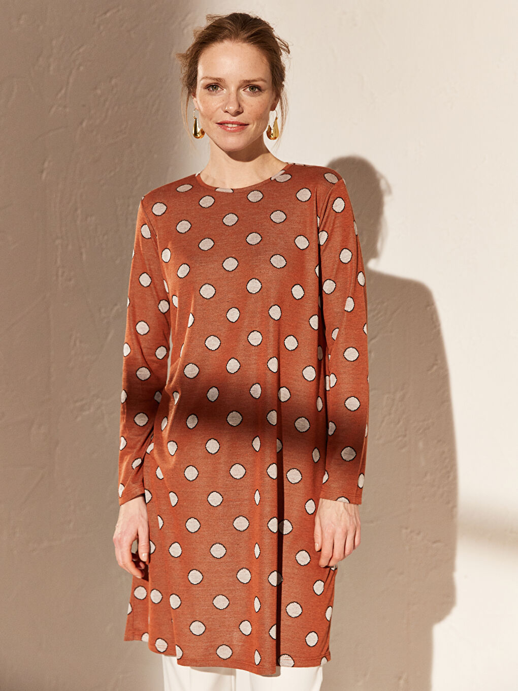 Kahverengi Puantiyeli Salaş Uzun Kollu Kadın Tunik-2