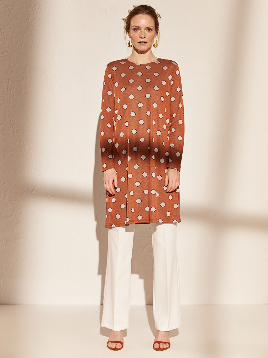 Kahverengi Puantiyeli Salaş Uzun Kollu Kadın Tunik-3