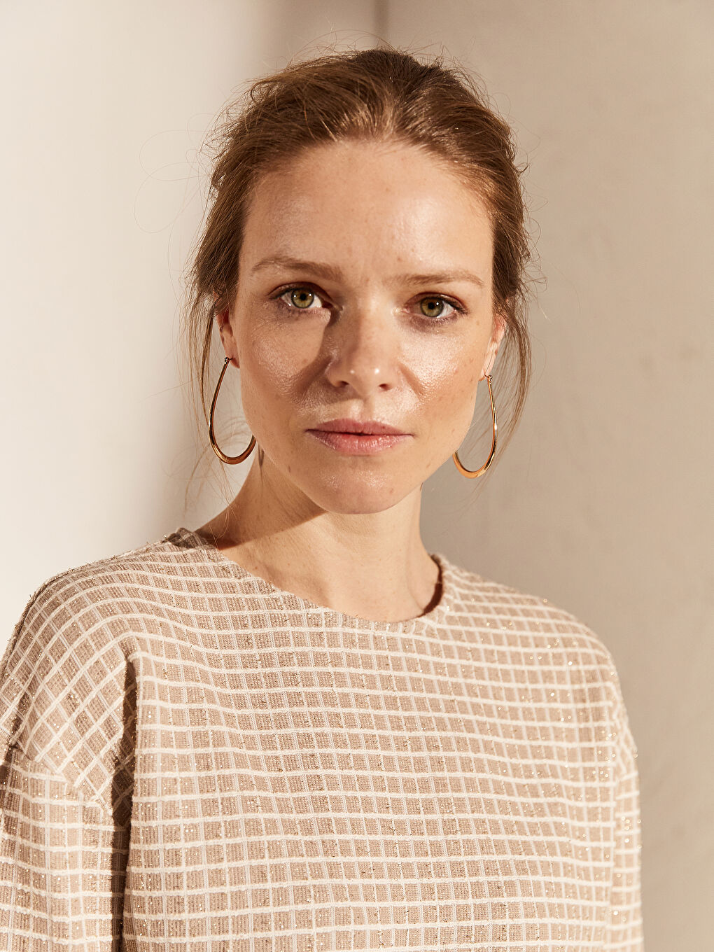 Ekru Bisiklet Yaka Uzun Kollu Kadın Tişört-4