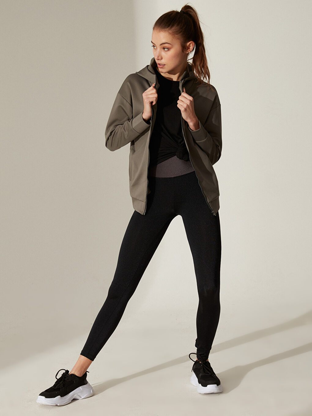 Haki Kapüşonlu Uzun Kollu Dalgıç Kumaşı Kadın Spor Hırka-2