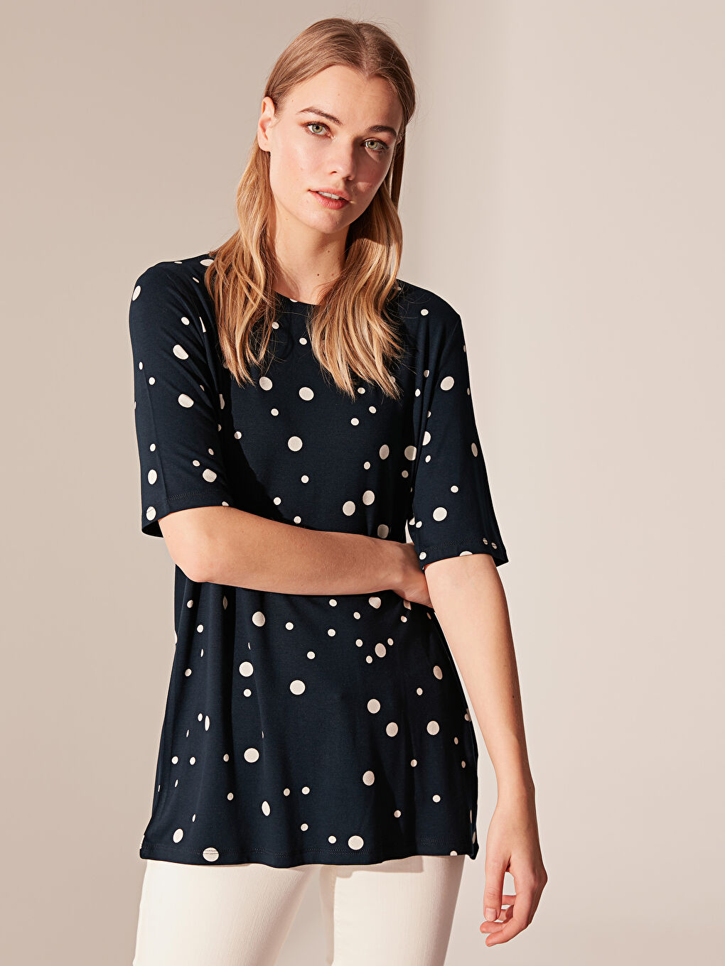 Жінка ТЕМНО-СИНІЙ Футболка-2